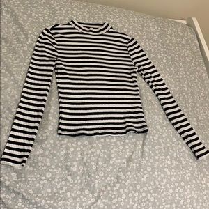 Forever 21 Striped long sleeve semi cropped top